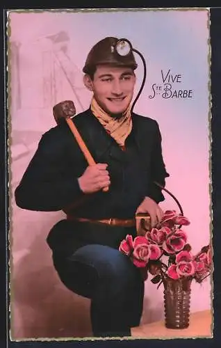 AK Ste Barbe, Bergarbeiter mit Hacke vor Bergwerk, Bergbau