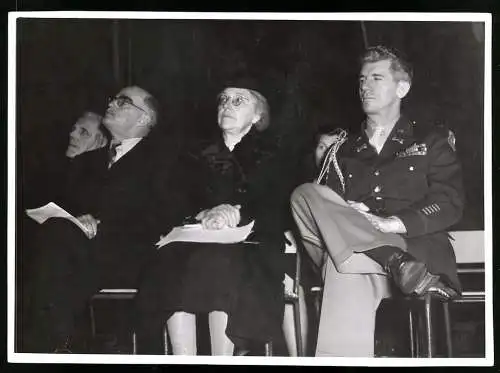 Fotografie Erhard E. Rogge, Thornton Wilder, Louise Schröder (Bgm. Berlin), Frank L. Howley (Stadtkommand. Berlin) 1948