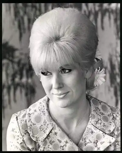 Fotografie Dego Hoffmann, London, Portrait Dusty Springfield, britische Soul Sängerin, Grossformat 20 x 25cm