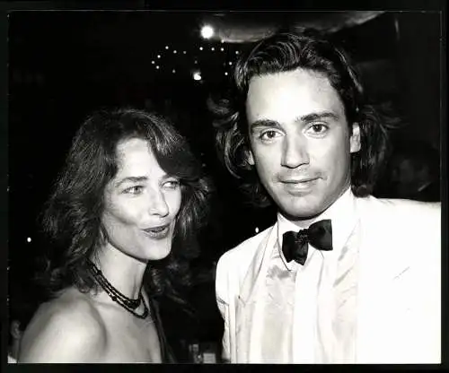 Fotografie Schauspielerin Charlotte Rampling und ihr Mann der Musiker Jena-Michel Jarre, Grossformat 25 x 21cm