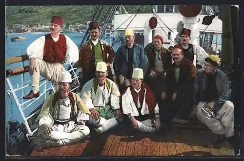 AK Albanien, Albaner auf einem Schiff