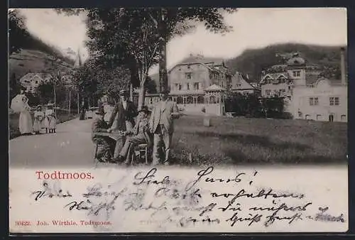 AK Todtmoos, Promenade mit Kurhaus u. Luisenbad, Dame mit Kindern, Herrengruppe