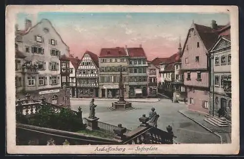 AK Aschaffenburg, Stiftsplatz mit Denkmal aus der Vogelschau