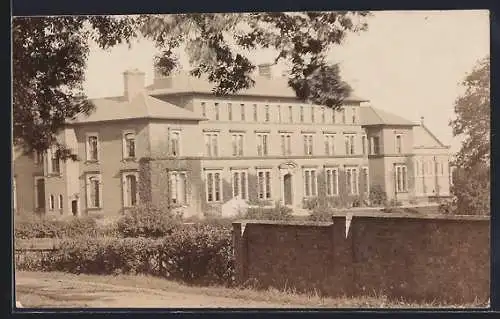 AK Ripon, Blick auf ein Anwesen