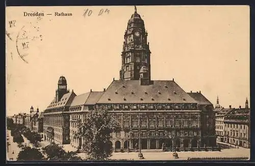 AK Dresden, Rathaus und Strassenpartie