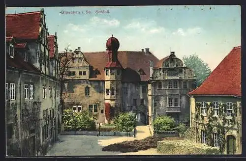 AK Glauchau i. Sa., Ortspartie vom Schloss mit Vorplatz