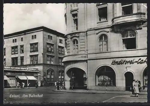 AK Erfurt, Strassenpartie am Bahnhof