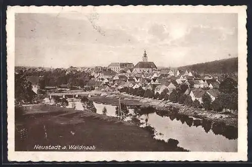 AK Neustadt a. Waldnaab, Ortsansicht mit Kirche