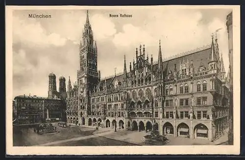 AK München, Neues Rathaus und Frauenkirche, Strassenbahn