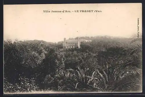 AK Le Pradet, Villa Jeanne-d`Arc entourée de verdure