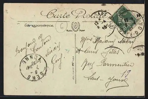 AK Saint-Mandrier, Entrée de l`Hôpital Maritime avec bateaux amarrés