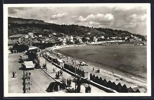 AK Le Lavandou, La plage et la promenade