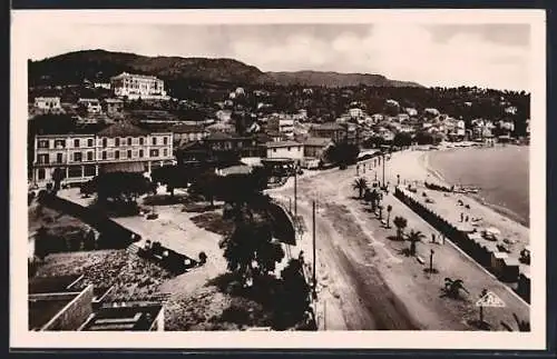 AK Le Lavandou, Vue générale de la plage et des bâtiments côtiers