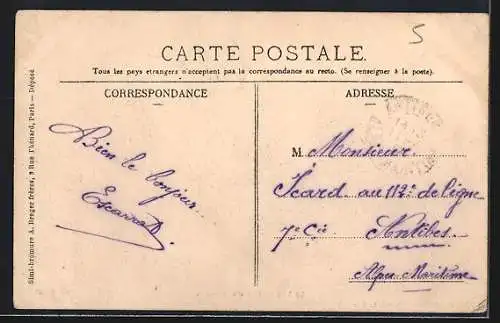 AK Le Luc, Vue d`ensemble du village et des collines environnantes