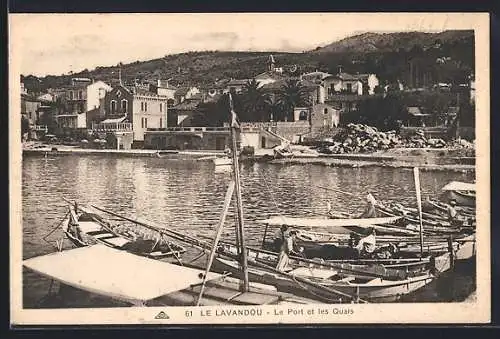 AK Le Lavandou, Le Port et les Quais