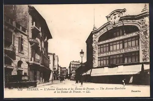 AK Hyères, L`Avenue Gambetta et les Dames de France