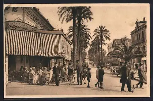 AK Hyères, Avenue de Belgique avec café et palmiers animée