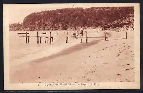 AK Le Rayol, La Plage à la Côte des Maures