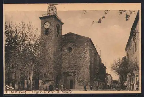 AK Le Muy, L`Église et Place du Marché