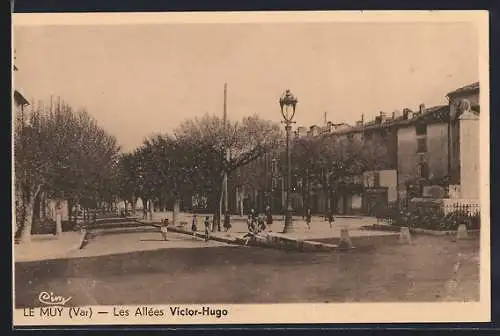 AK Le Muy, Les Allées Victor-Hugo