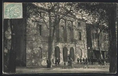 AK Roquevaire, La Mairie et les arbres devant l`édifice