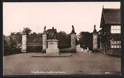 AK Hatfield, The Gates of Hatfield Park