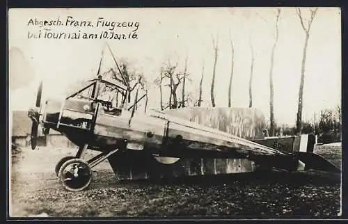 Foto-AK Tournai, Abgeschossenes franz. Flugzeug 1916