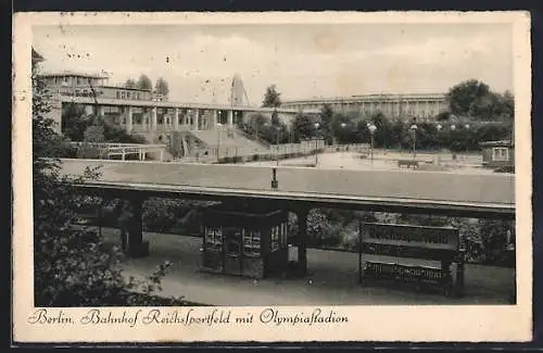AK Berlin-Westend, S-Bahnhof Reichssportfeld mit Olympiastadion
