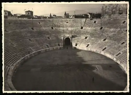 Fotografie Hecht, Berlin, Ansicht Verona, Blick in die Arena