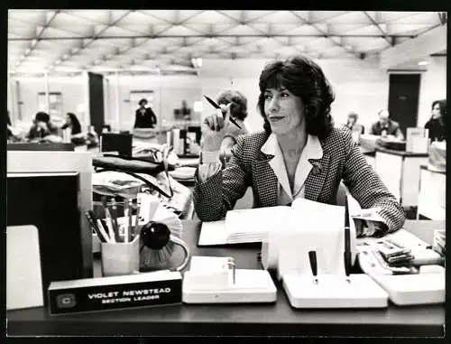 Fotografie Schauspielerin Lily Tomlin als Violet Newstead im Film: Warum eigentlich bringen wir den Chef nicht um?