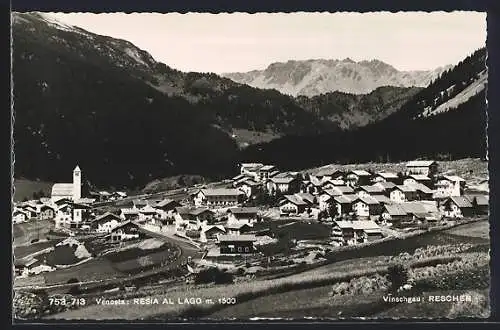 AK Reschen /Vinschgau, Gesamtansicht mit Bergpanorama aus der Vogelschau