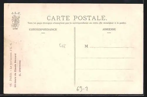 AK Apotheker stellen eine Medizin her