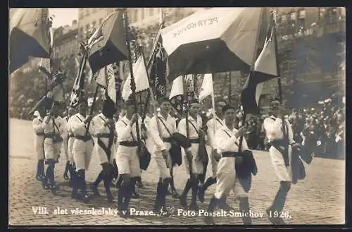 AK Praha, VIII. slet vsesokolský, Turner mit Fahne 1926, Sokol