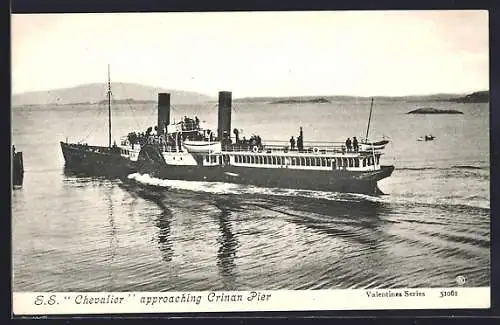 AK Passagierschiff SS Chevalier approaching Crinan Pier