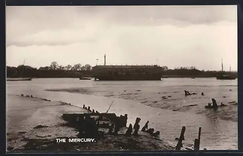 AK The Mercury vor Anker