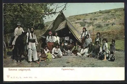 AK Zigeunerlager, Gruppe mit Pferd vor einem Zelt
