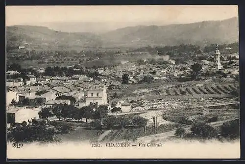 AK Vidauban, Vue générale du village et des collines environnantes