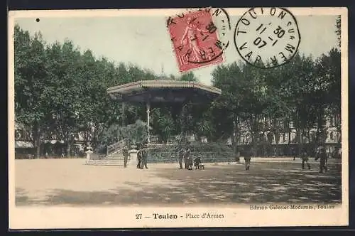 AK Toulon, Place d`Armes avec kiosque à musique et promeneurs