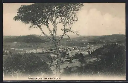 AK Vidauban, Vue générale avec arbre au premier plan