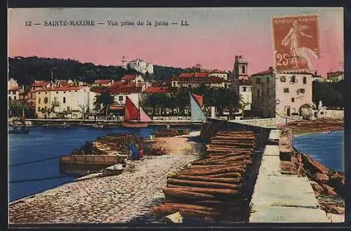 AK Sainte-Maxime, Vue prise de la Jetée