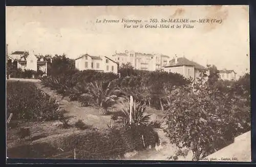 AK Ste-Maxime-sur-Mer, Vue sur le Grand-Hôtel et les Villas