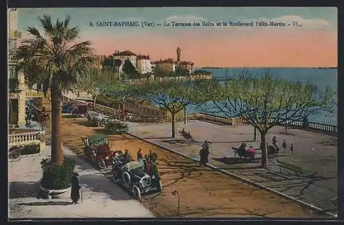 AK Saint-Raphaël, La Terrasse des Bains et le Boulevard Félix-Martin