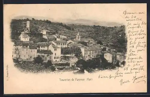 AK Tourrettes, Vue du village et collines environnantes