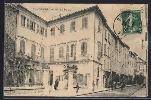 AK Draguignan, La Mairie