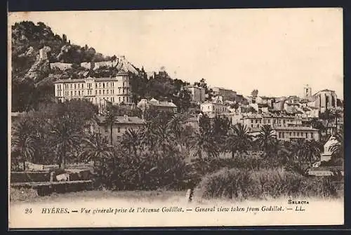 AK Hyères, Vue générale prise de l`Avenue Godillot
