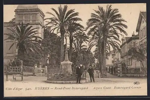 AK Hyères, Rond-Point Beauregard avec palmiers et calèche