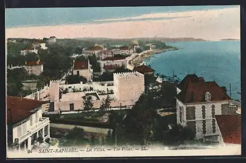 AK Saint-Raphaël, Les Villas avec vue sur la mer Méditerranée