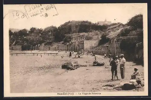 AK Bandol, La Plage de Renecros avec des promeneurs et baigneurs sur le sable