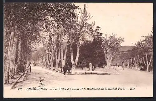 AK Draguignan, Les Allées d`Azémar et le Boulevard du Maréchal Foch
