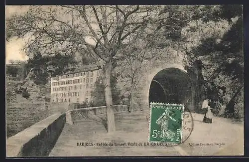 AK Barjols, Entrée du tunnel, Route de Brignoles